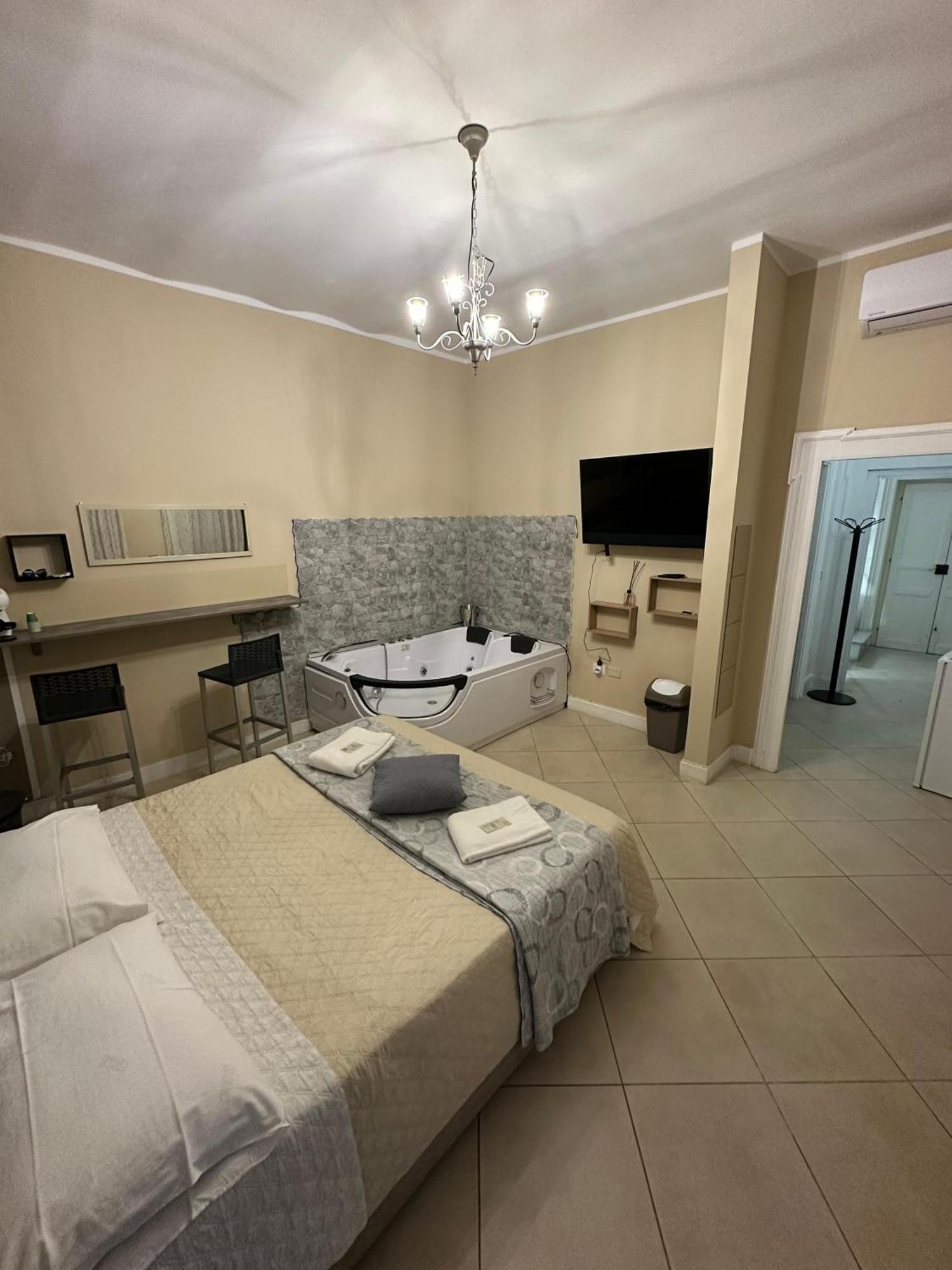 Taranto Mn Place Экстерьер фото